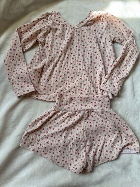 Rose & Belle Handmade Girls' Pink Floral Ribbed Matching Set - Top & Shorts